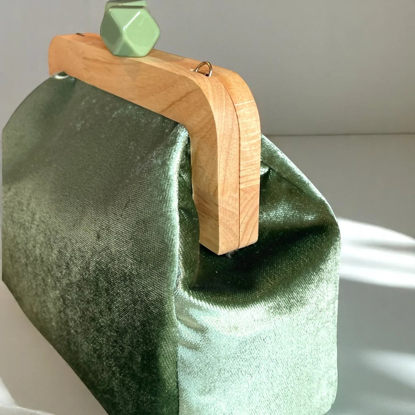 Green Velvet Clutch with Wooden Frame and Gemstone Chain, Handmade Evening Bag | Elegant Party Purse | Aramele Atelier - Glam Duchess