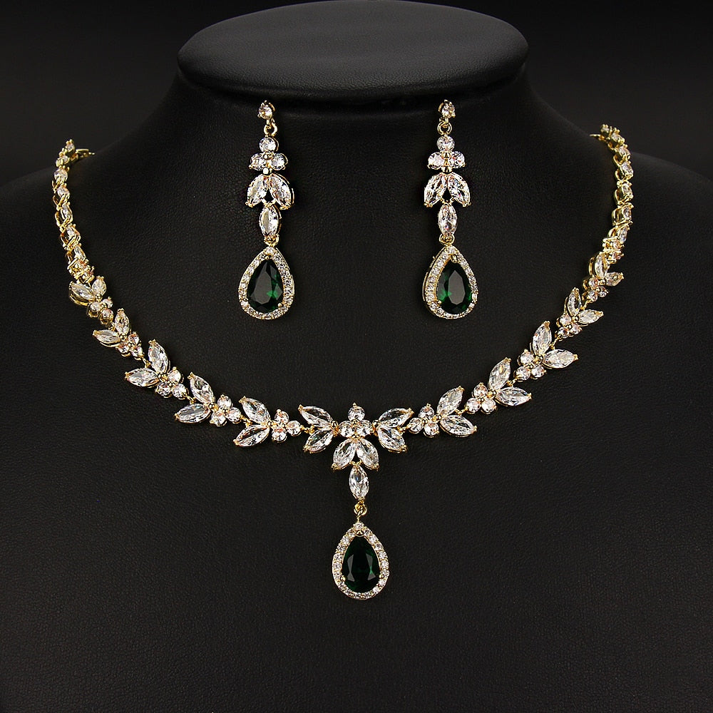 Exquisite Emerald Green Cubic Zirconia Necklace and Earrings Set