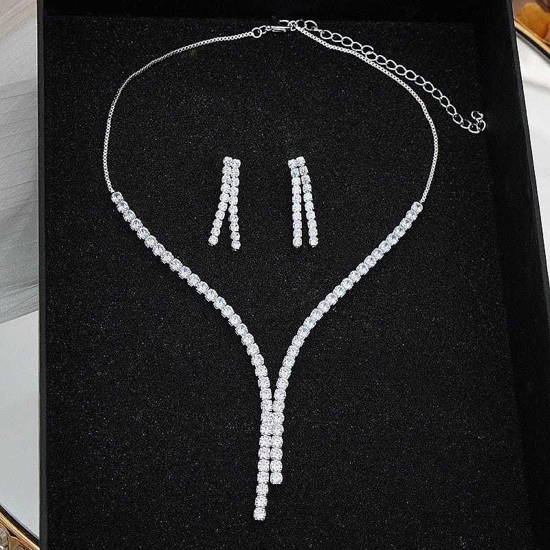 Elegant Geometric Crystal Jewelry Set with Necklace and Earrings