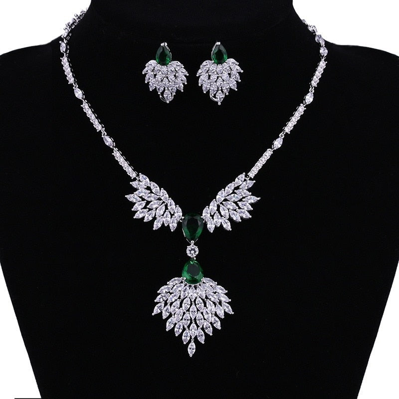 Exquisite Emerald Green Cubic Zirconia Necklace and Earrings Set
