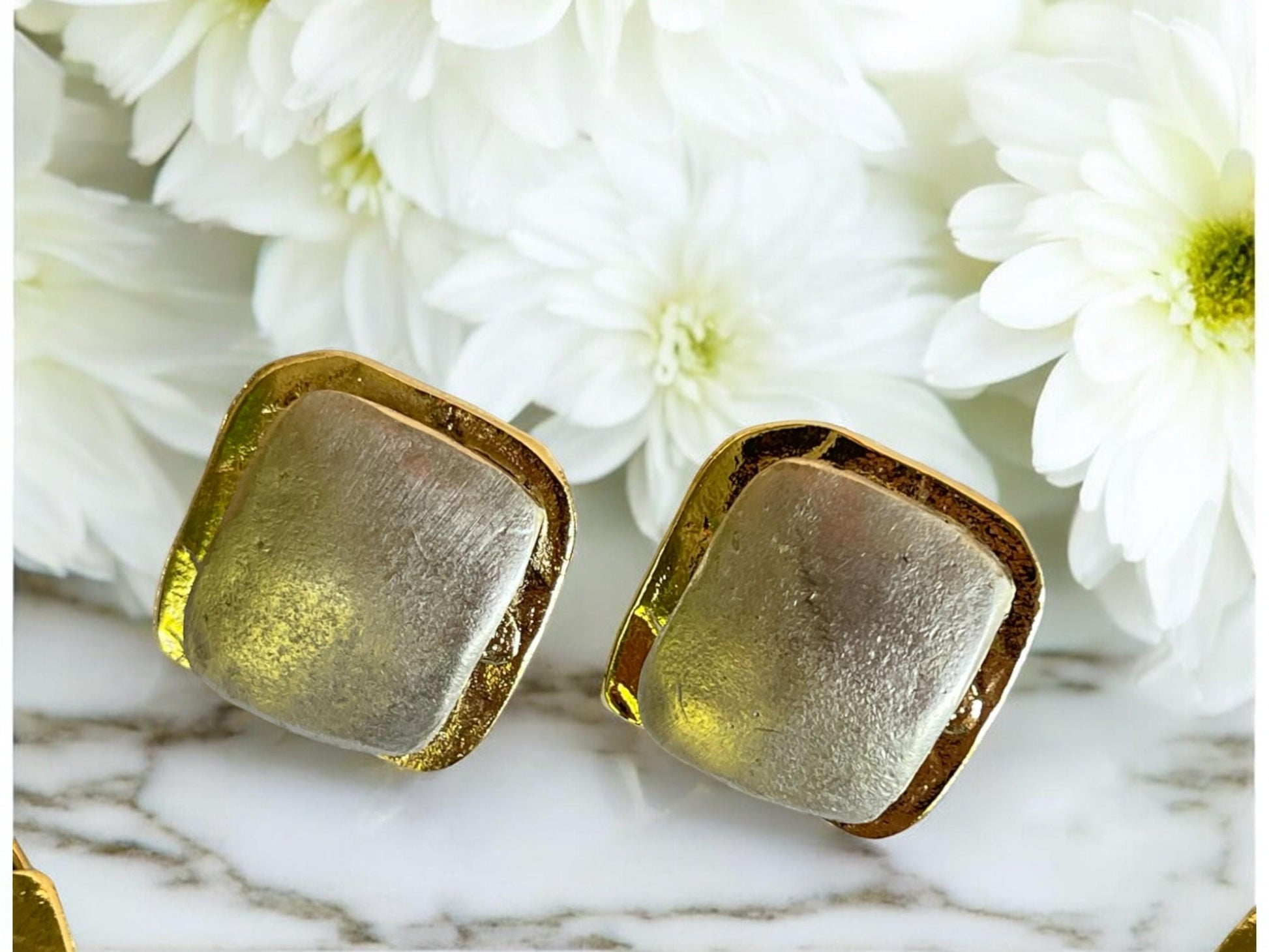 Gold Velvet Clutch Purse & Bold Statement Jewelry Set – Handmade Glam Evening Bag with Necklace & Earrings – Luxury Formal Accessories Gift, Handmade In Turkey - Glam Duchess