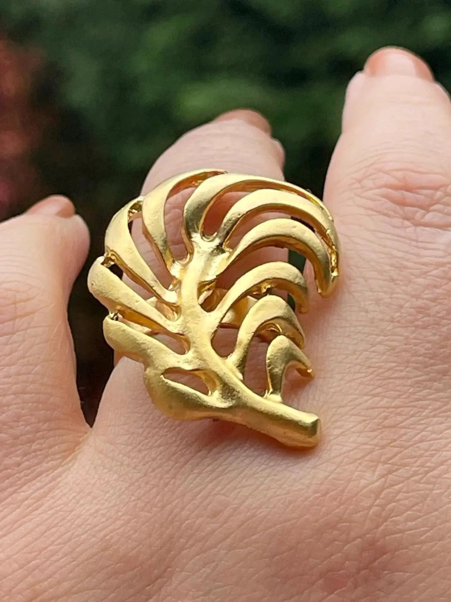 Gold Plated Leaf Ring - Adjustable Boho Nature-Inspired Jewelry, Handmade by Glam Duchess (chunky-gold-plated-leaf-statement-ring-botanical-inspired-adjustable-ring-nature-jewelry-handmade-boho-ring-made-in-turkiye)