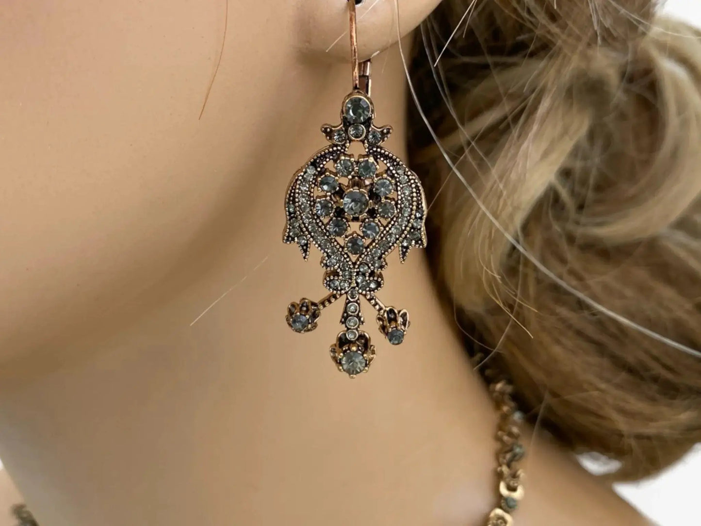 Crystal Chandelier Necklace Vintage Jewelry Set – Edwardian Elegant Drop Earrings by Glam Duchess (victorian-edwardian-era-crystal-chandelier-necklace-earring-set)