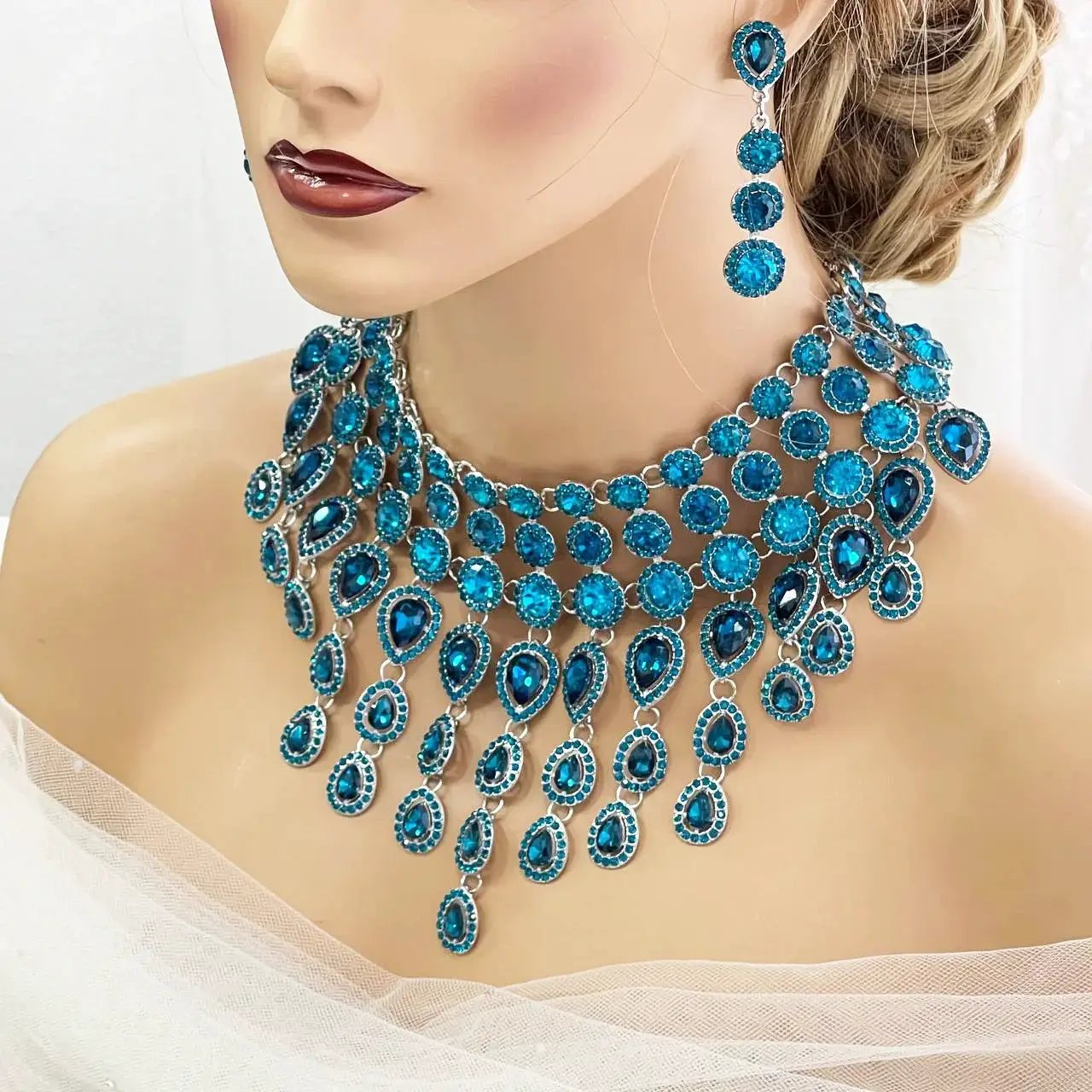 Turquoise Statement Necklace - Chunky Jewelry Set With Crystal Earrings | Luxury Silver-Tone by Glam Duchess (luxury-chunky-turquoise-statement-necklace-earrings-set)