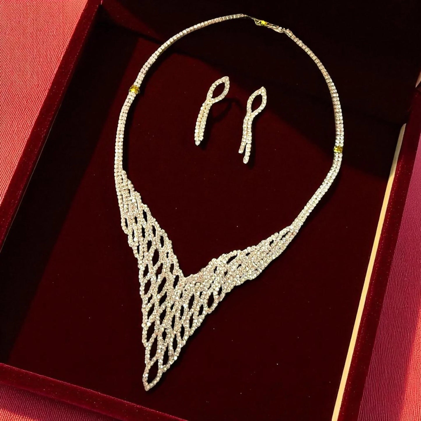 Elegant Crystal Mesh Necklace & Earrings Set – Bridal & Evening Jewelry - Glam Duchess