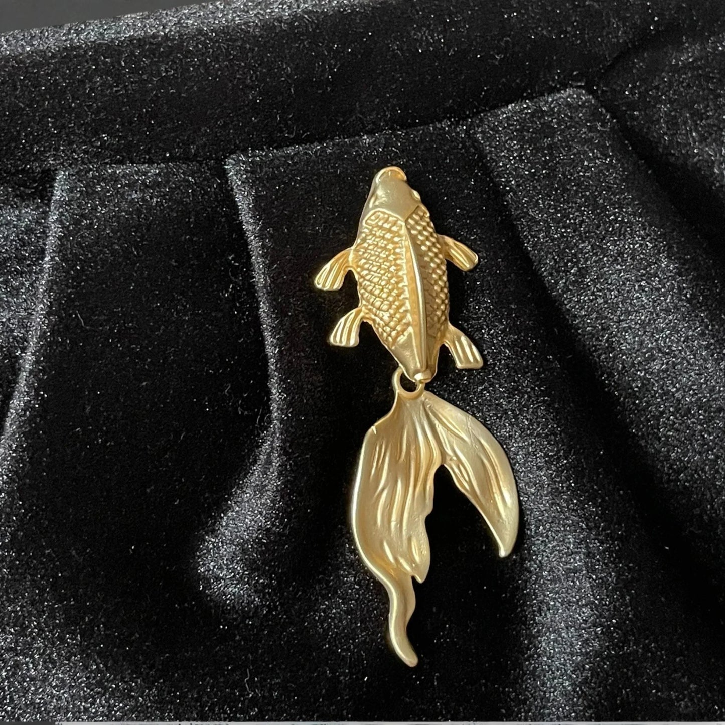 Black Velvet Clutch Featuring Gold Fish Accent & Detachable Chain Strap - Evening Bag