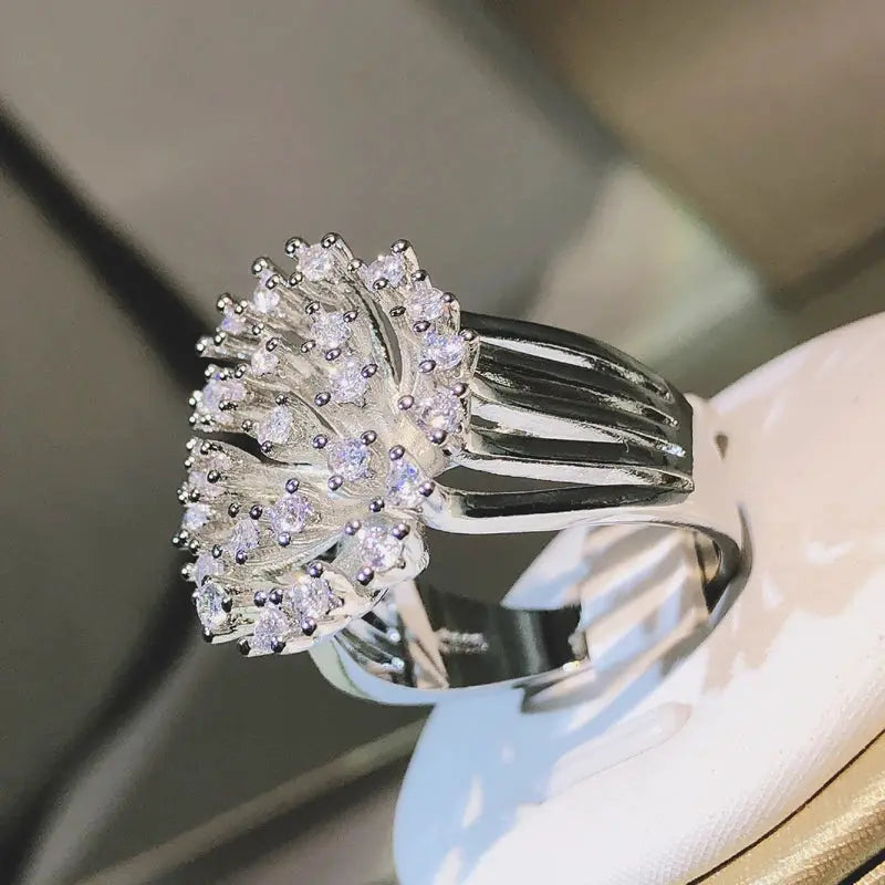 Celeste Dandelion Zircon Ring – detail view 3