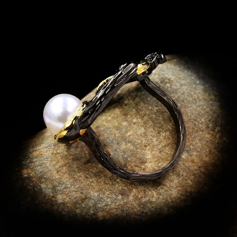 Exquisite Freshwater Pearl Engagement Ring with Vintage Zircon Accents