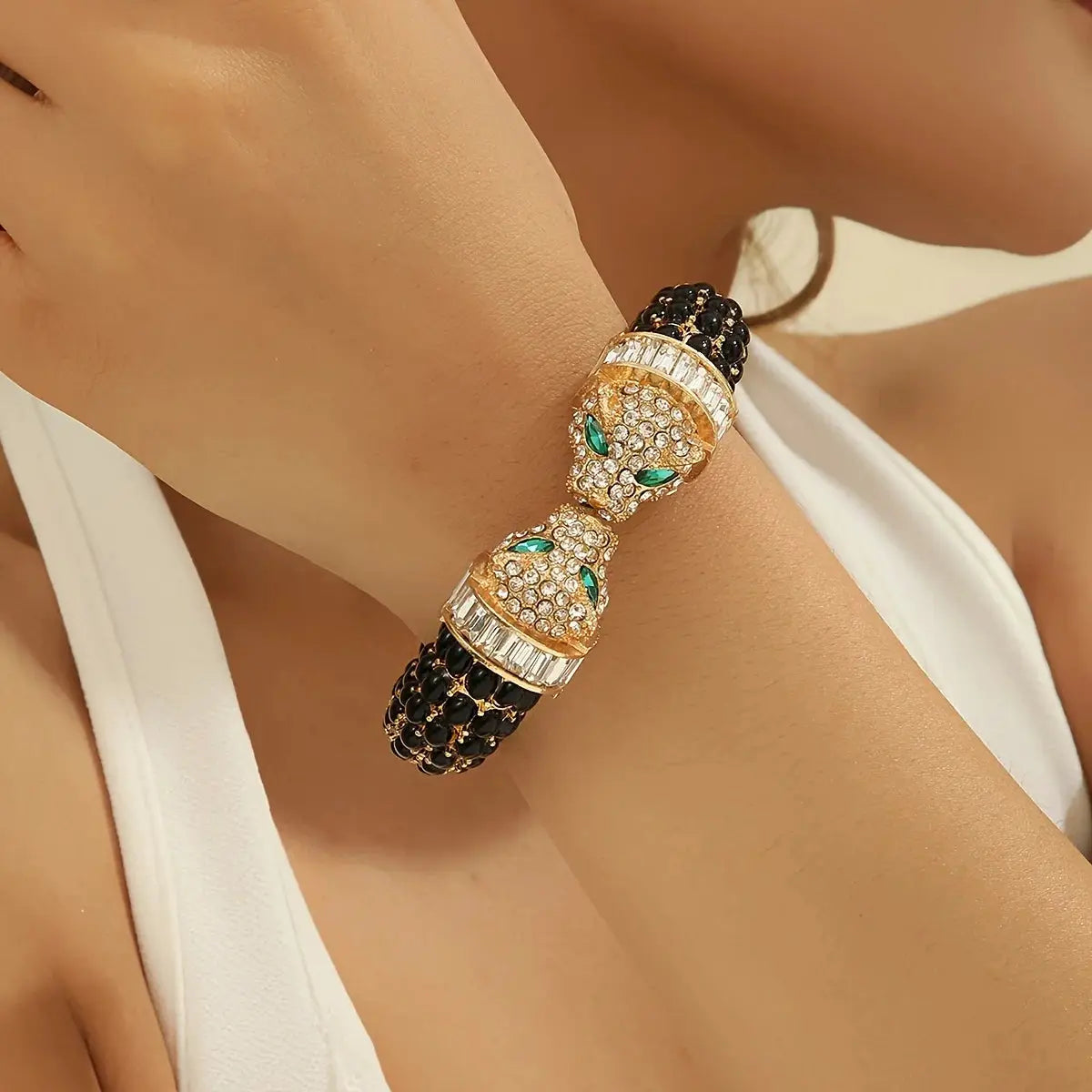 Noir Leopard Crystal Bangle – detail view 2