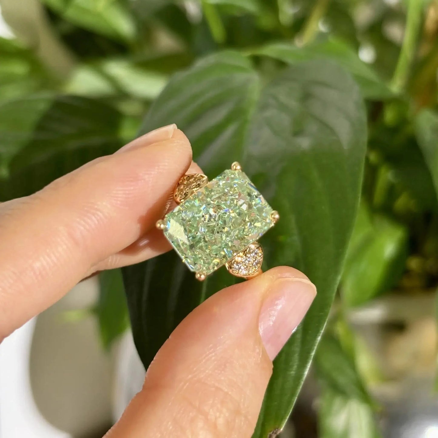 Prism Ice-Cut Adjustable Statement Ring – detail view 2