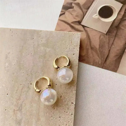 Lustre Pearl Drop Earring Collection – detail view 10