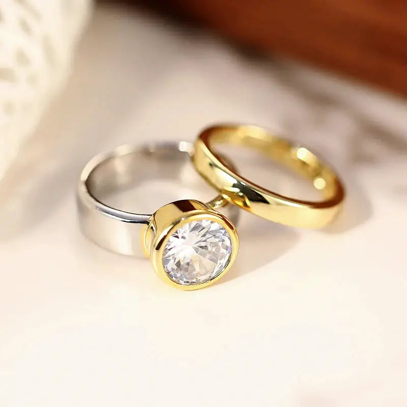 Luna Two-Tone Bridal Ring Set – detail view 4