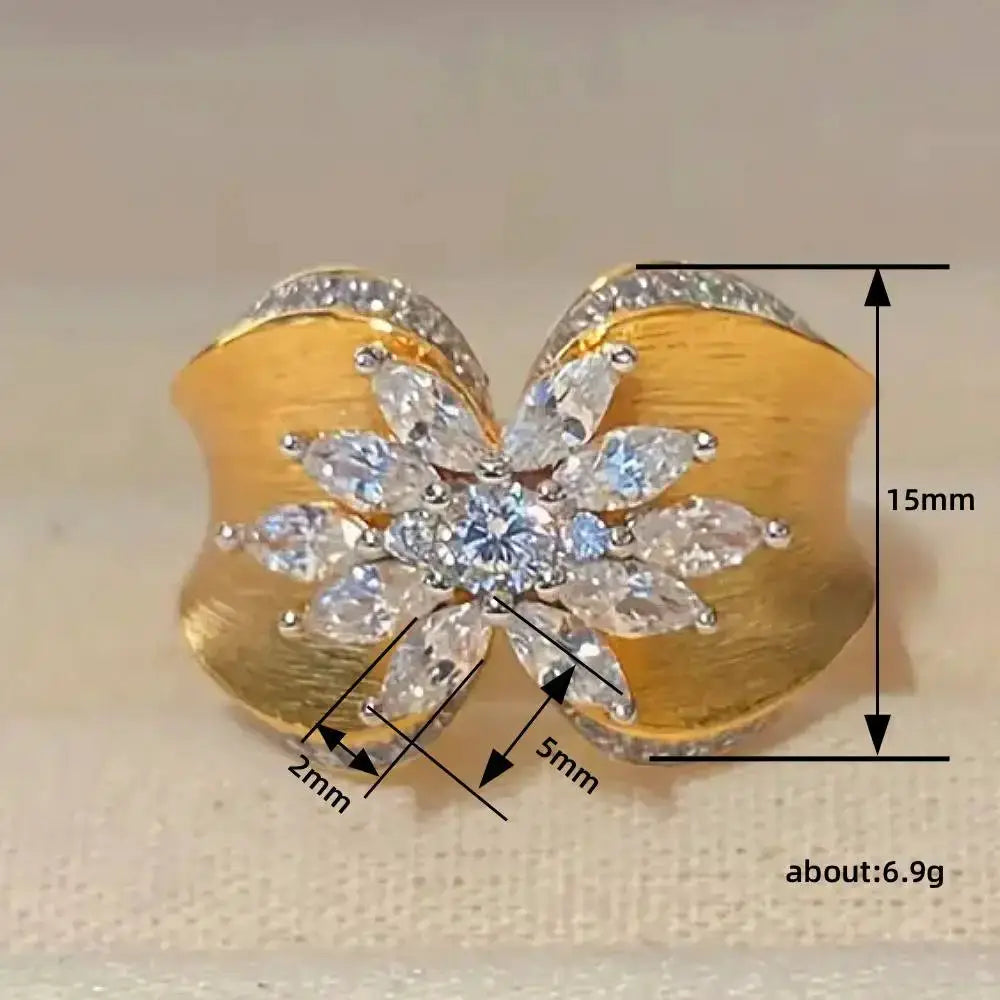 Fleur Ribbon Two-Tone Ring – detail view 5