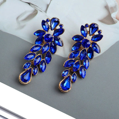 Exquisite Vintage-Style Crystal Leaf Dangle Earrings