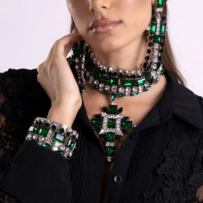 Stunning Green Cross Pendant Choker - Elegant Rhinestone Statement Necklace