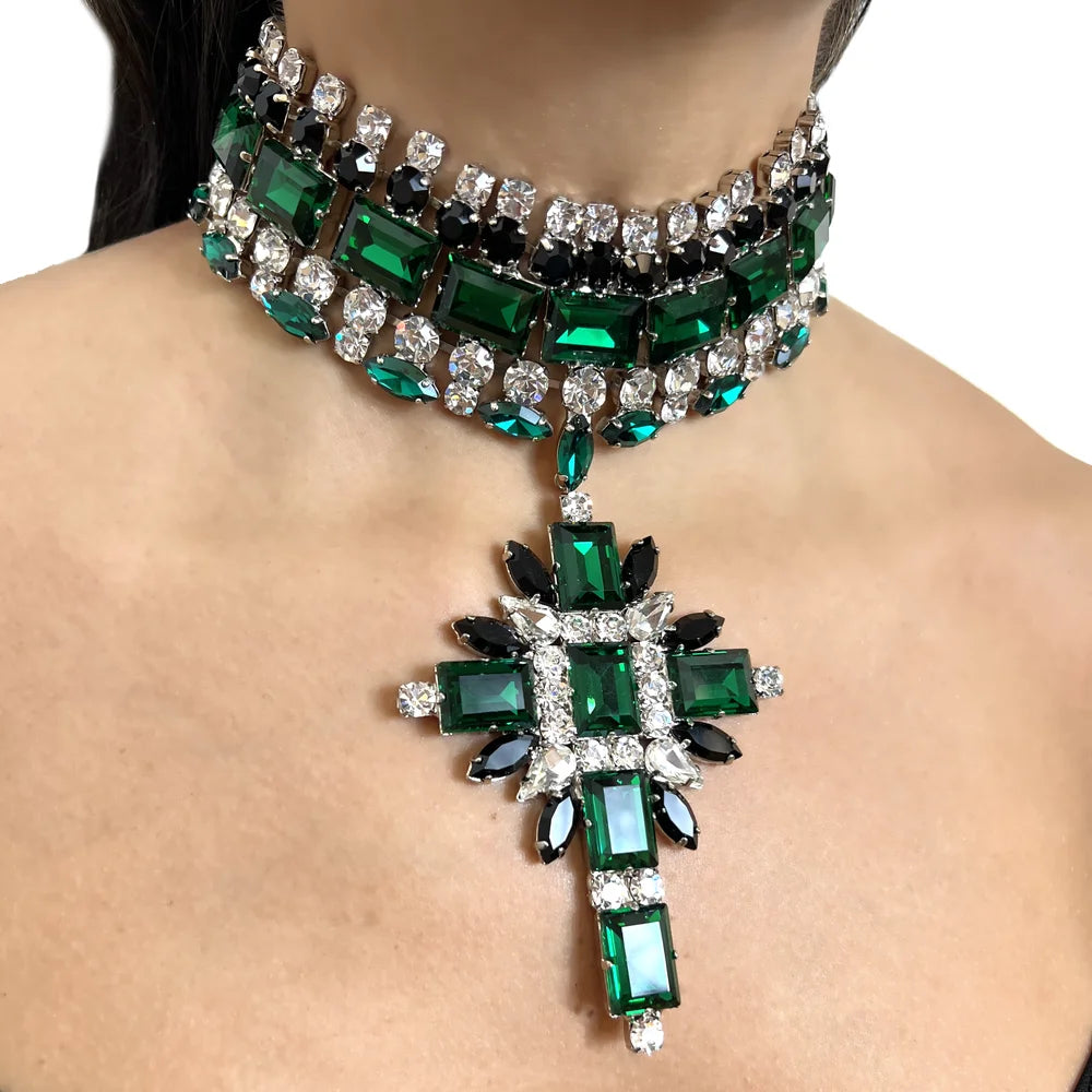 Stunning Green Cross Pendant Choker - Elegant Rhinestone Statement Necklace