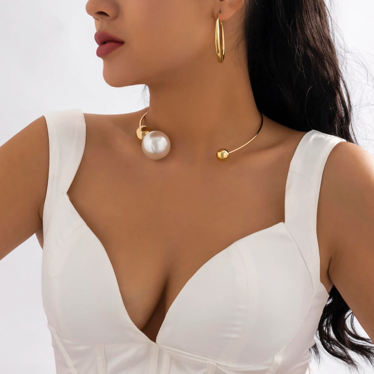 Elegant Gothic Style Big White Faux Pearl Choker Necklace