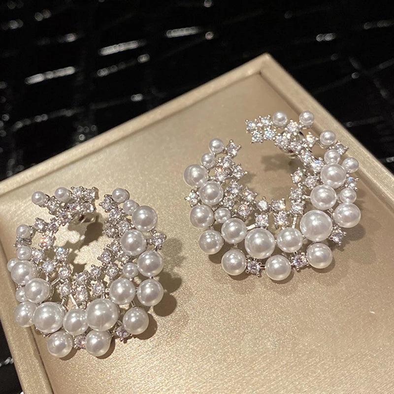 Luxurious Irregular Circle Imitation Pearl Crystal Stud Earrings