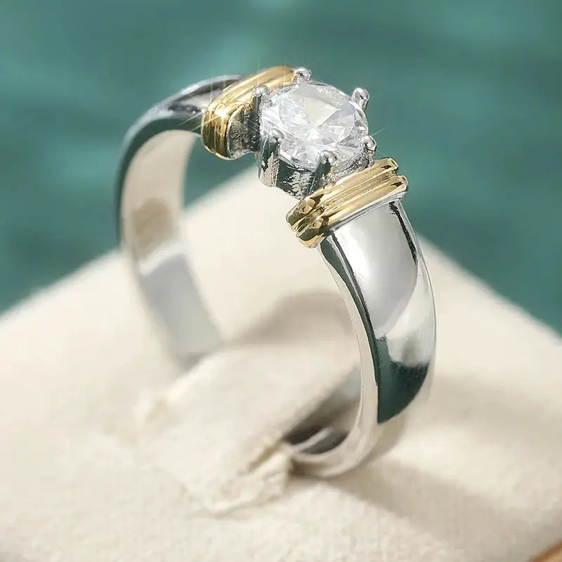 Silver-Tone Zirconia Ring Collection – detail view 3