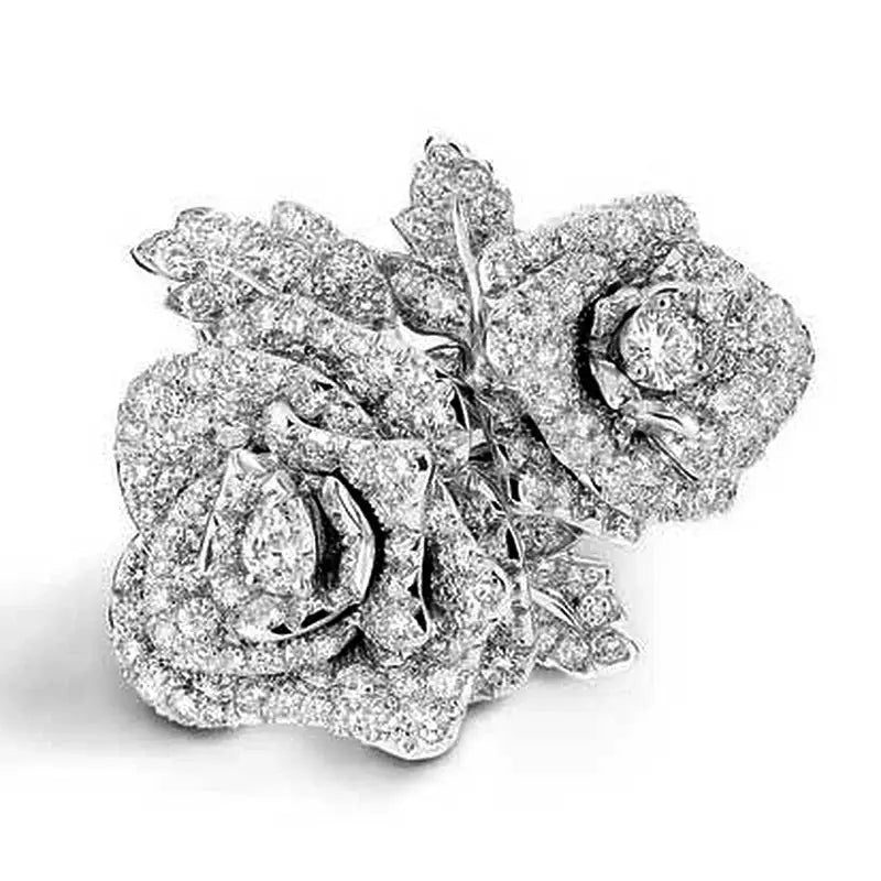 Rosette Pavé Statement Ring – detail view 3