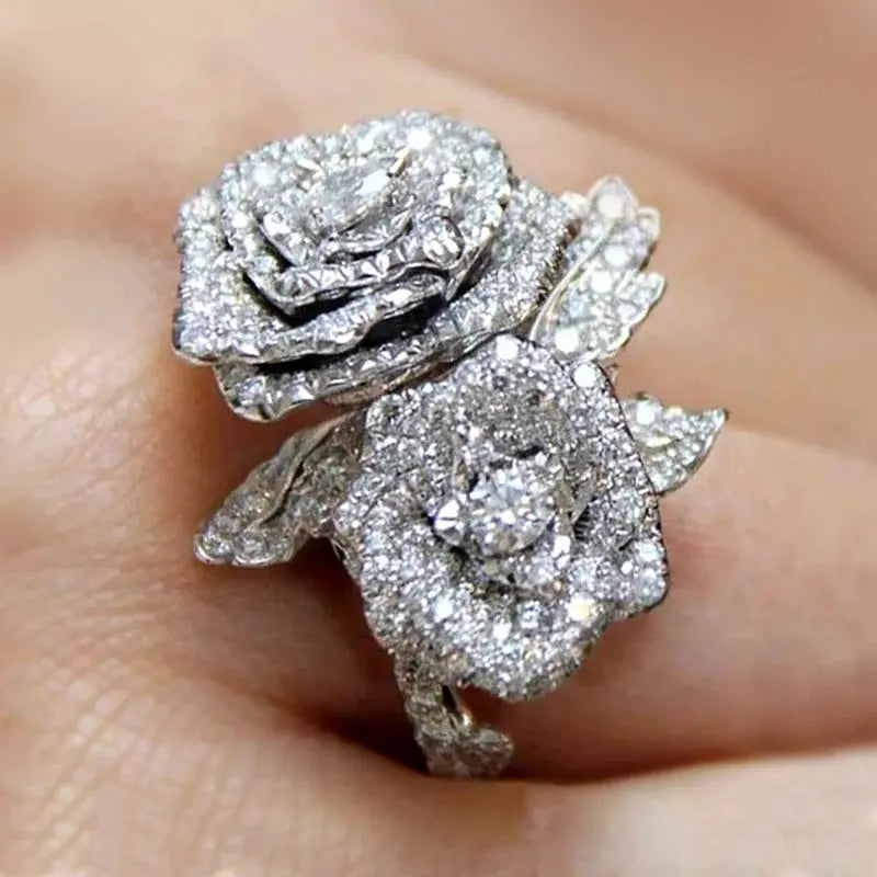 Rosette Pavé Statement Ring – detail view 2