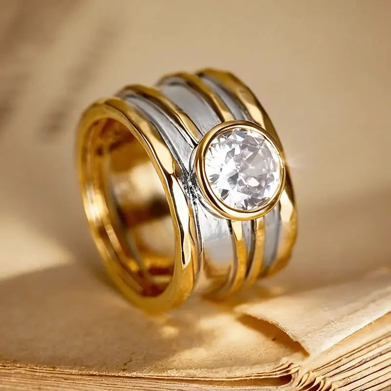 Elysian Two-Tone Curve Ring – Glam Duchess