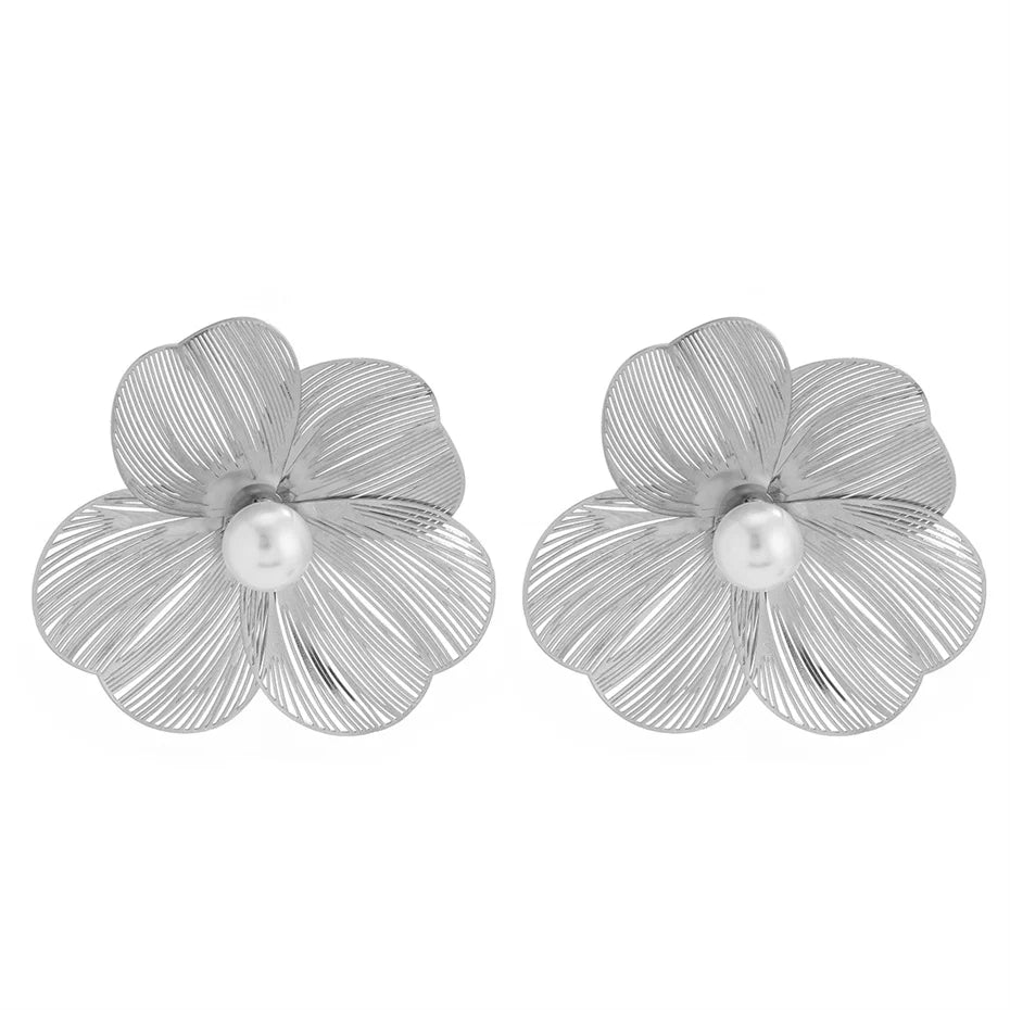 Punk Vintage Earrings - Metal Stud Flower Petal Studs With Pearl & Copper Alloy