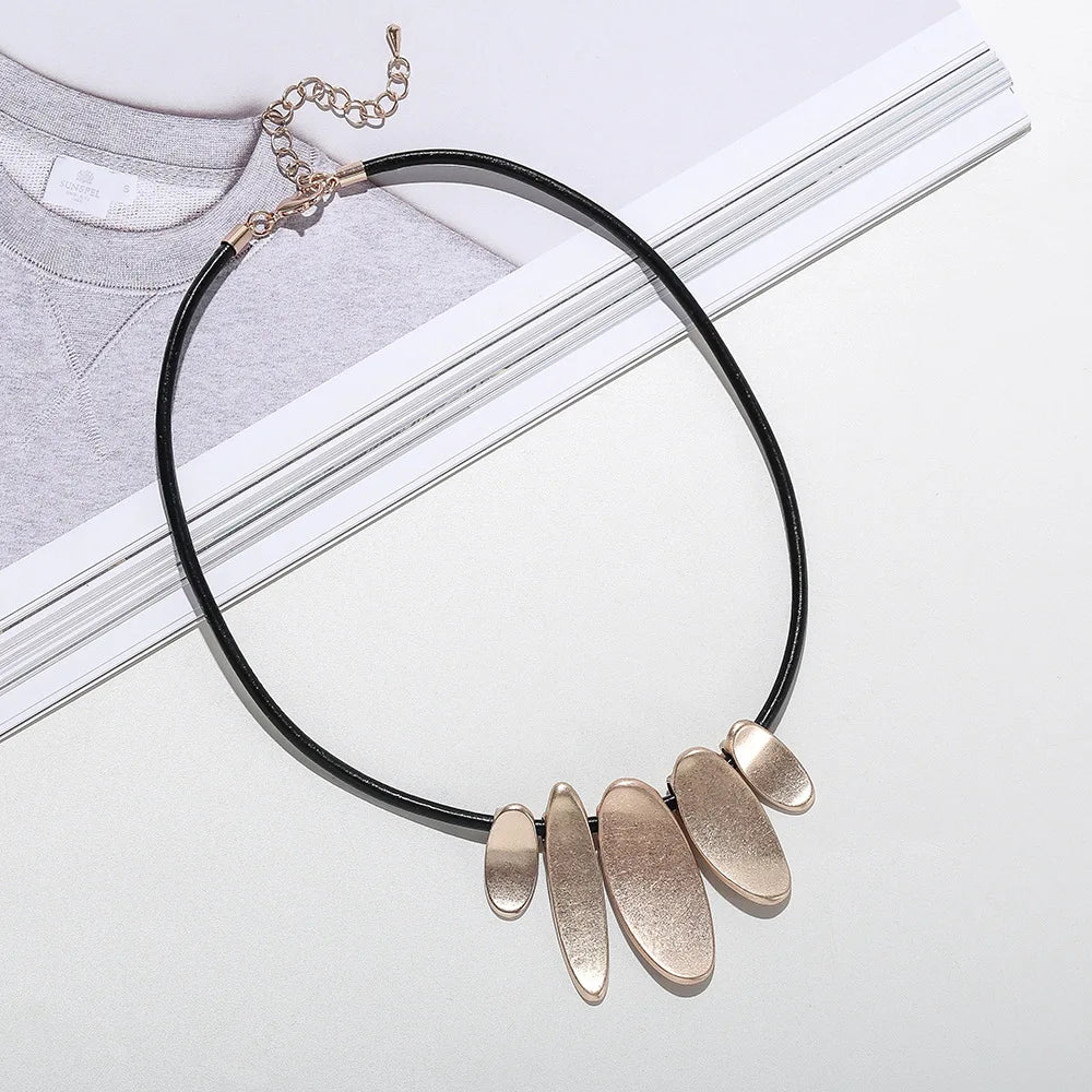 Chic Retro Metal Choker Necklace