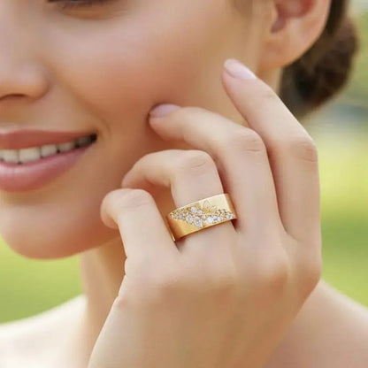 Verdant Vine Statement Ring – detail view 2