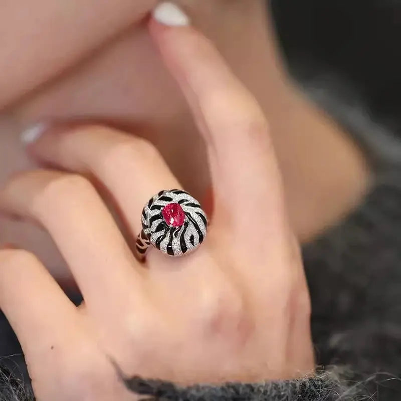 Crimson Nocturne Enamel Ring – detail view 3