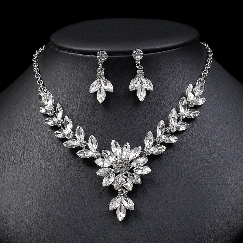 Exquisite Vintage Bridal Jewelry Set with Necklace and Earrings