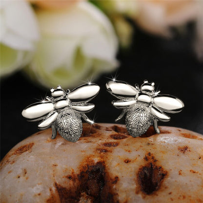 Exquisite Simulated-Pearl Crystal Bee Stud Earrings