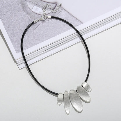 Chic Retro Metal Choker Necklace