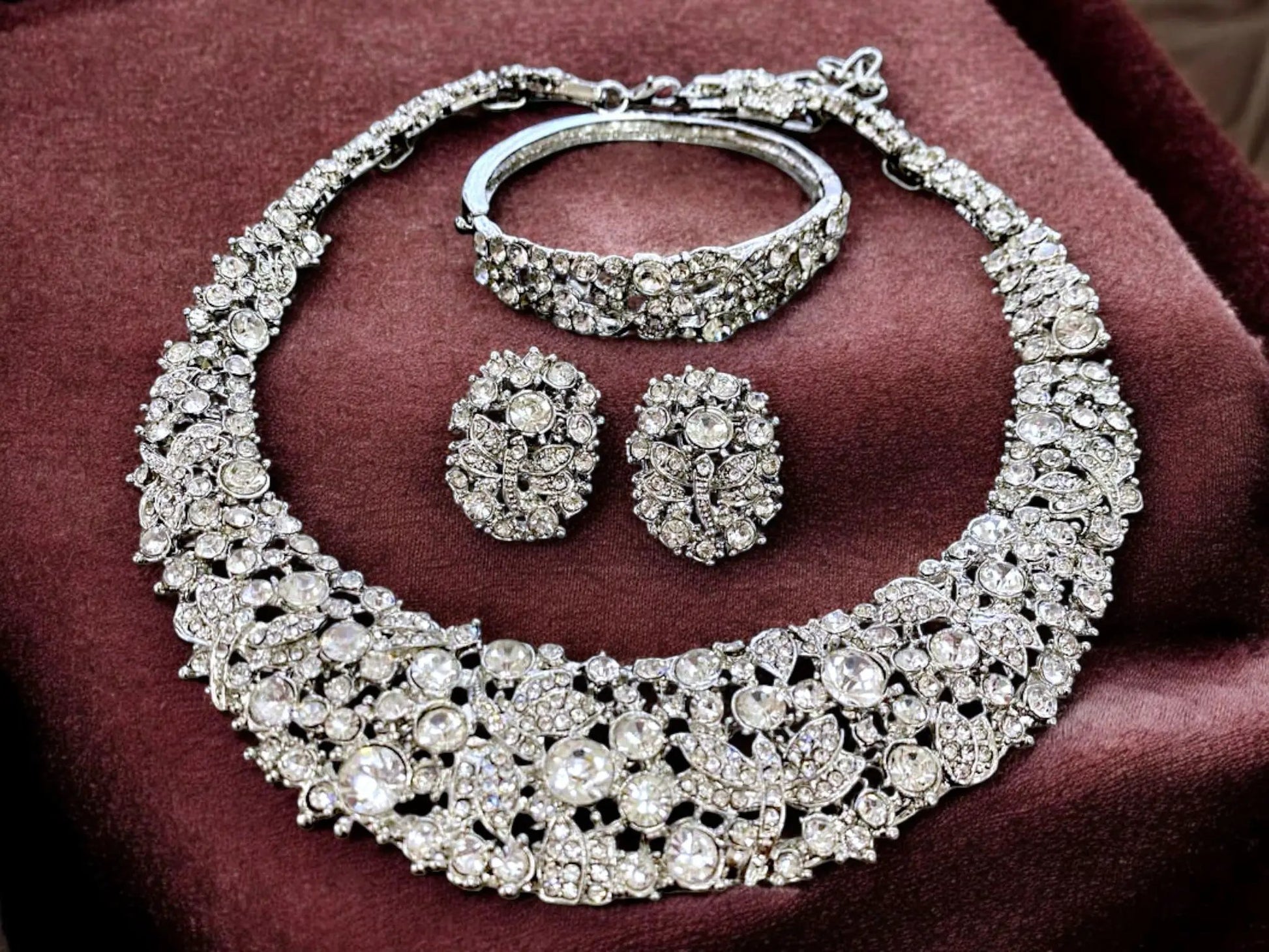 Bold Statement Bridal Crystal Set – Gold & Silver Necklace, Earrings & Bracelet by Glam Duchess (bold-statement-bridal-crystal-set-gold-silver-necklace-earrings-bracelet-copy)