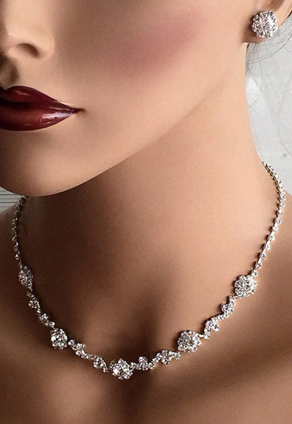 Bridal Jewelry Set, Bridesmaid Jewelry Set, Bridal Choker Necklace, Silver Plated Leaf Flower Crystal Backdrop Necklace Set, Prom Jewelry