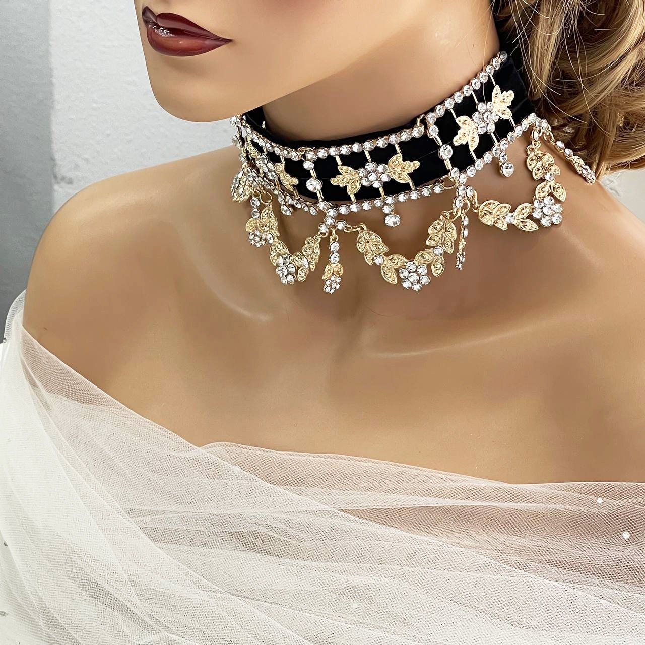 Victorian Crystal choker necklace Statement, Bridal Collar Choker, Elegant Black Velvet Collar for Weddings & Special Events, Gift for Her