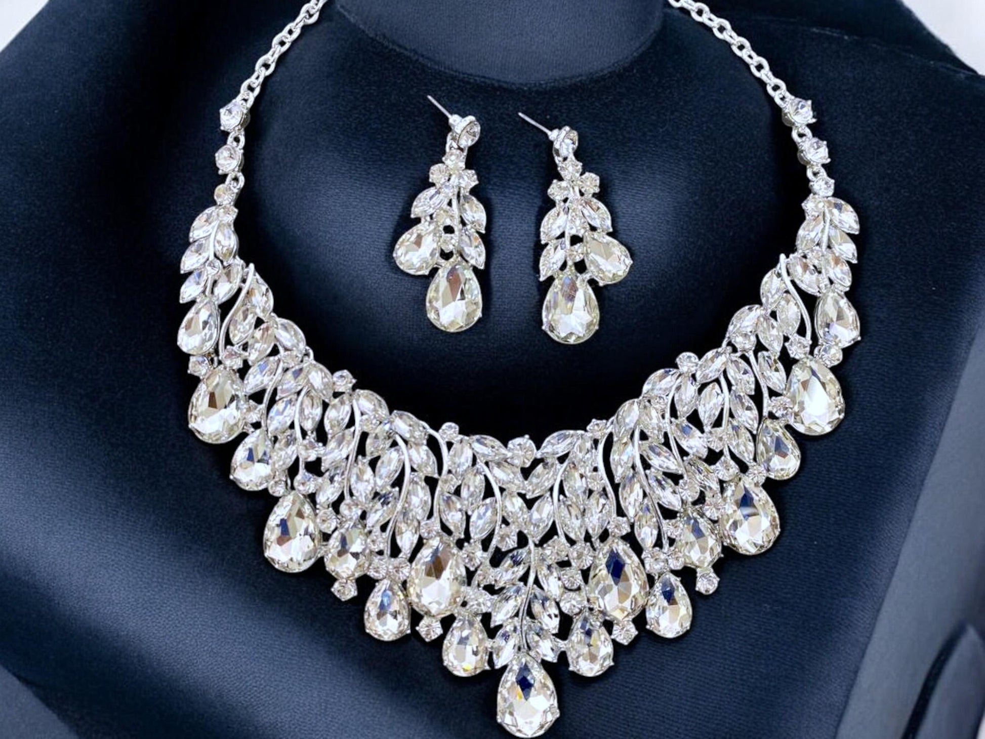 Chunky Crystal Teardrop Rhinestone Bridal Necklace & Earrings Set – Elegant Wedding Jewelry - Glam Duchess