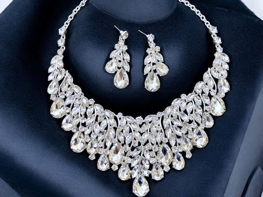 Chunky Crystal Teardrop Rhinestone Bridal Necklace & Earrings Set – Elegant Wedding Jewelry