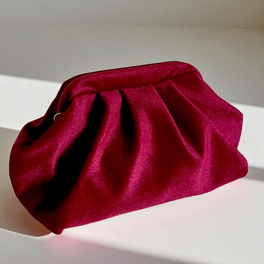 Soft Vintage-Inspired Pouch in Deep Red Velvet Clutch Bag, Burgundy Velvet Ruched Clutch Bag| Evening Purse| Evening Purse| Made in Türkiye