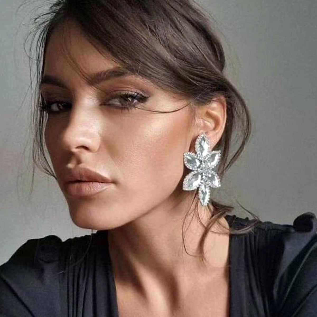 stunning crystal flower shaped earrings